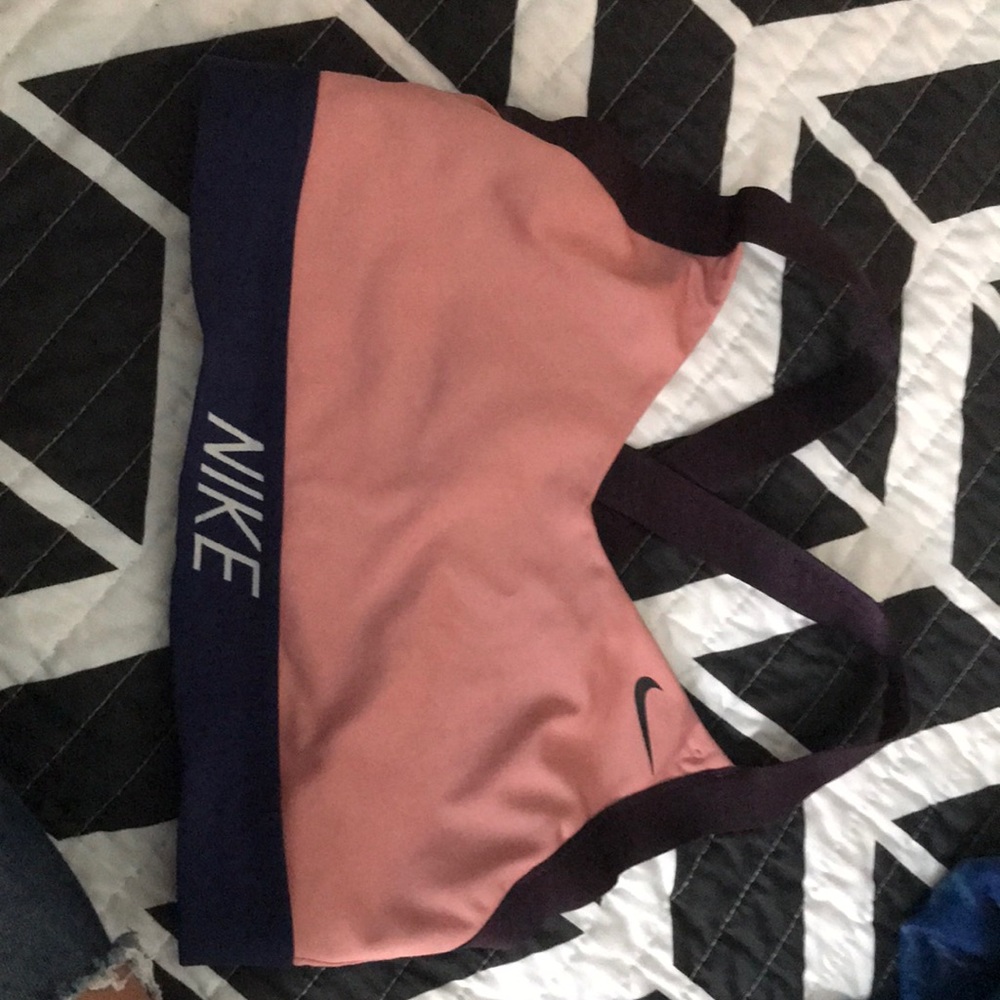 Nike sports bra size S